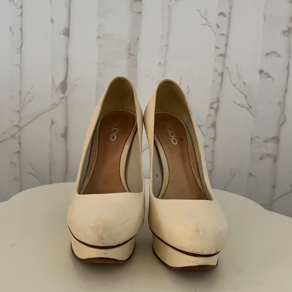 Aldo Leather Pumps - Picture 3 of 6